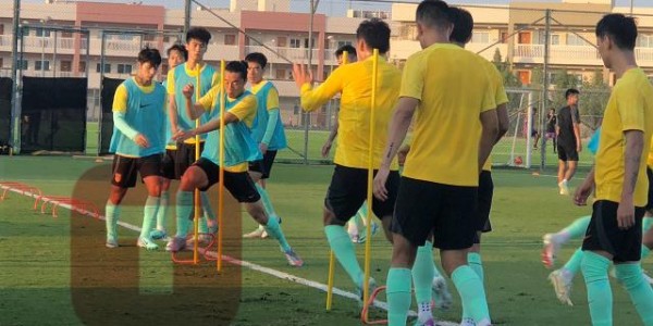 国足逐渐摆脱连败阴霾 今日热身阿联酋当地球队