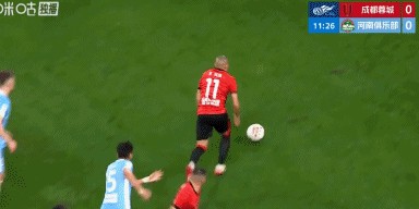 pg电子试玩-半场：成都1-0河南，索罗金头球破门
