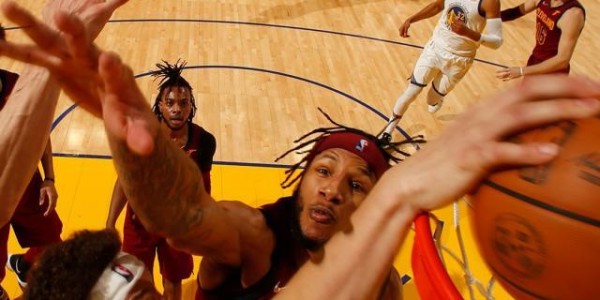 【现场】941天等待换来最美重逢 勇士用爱迎接汤神