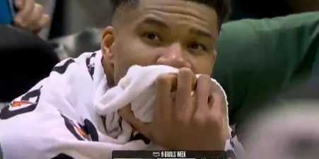 pg麻将胡了官网-哈达威里突外投连拿5分领先雄鹿17分，字母哥在场下眼神迷离