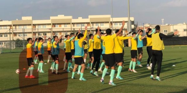 国足逐渐摆脱连败阴霾 今日热身阿联酋当地球队